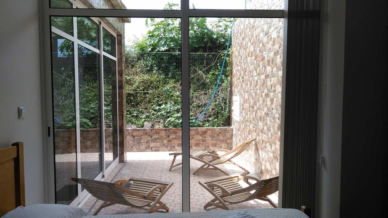 Marficas Hostel Urzelina Buitenkant foto